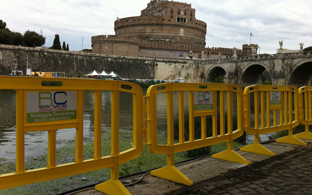  Noleggio transenne per l'evento a Lungotevere Roma